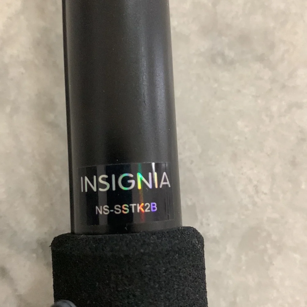Insignia Selfie Stick